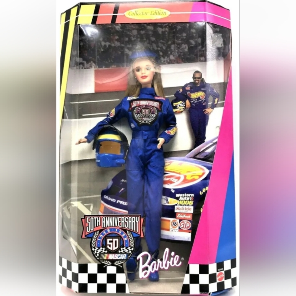 NIB VINTAGE 90s NASCAR RACING DRIVER BARBIE DOLL - Picture 1 of 4